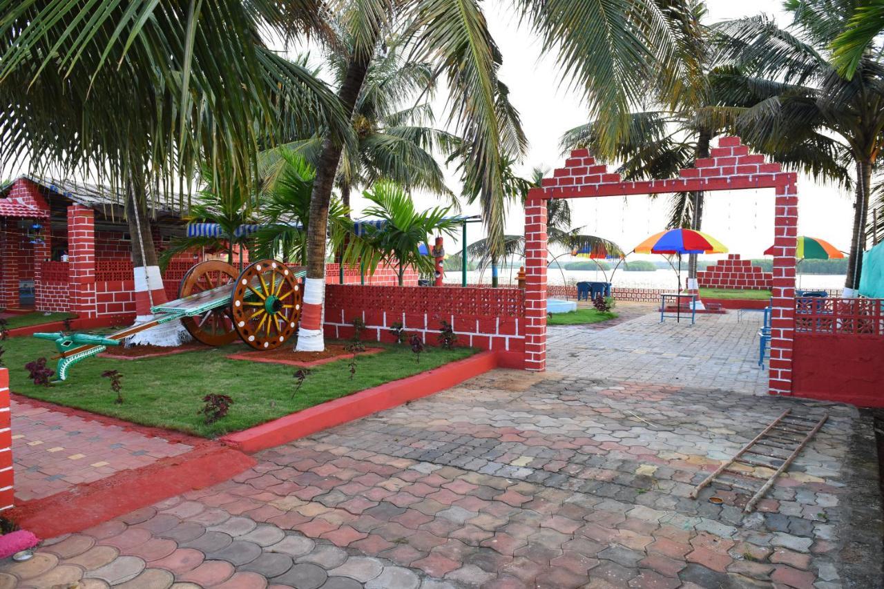 K G N Farmhouse Kundapur Bagian luar foto